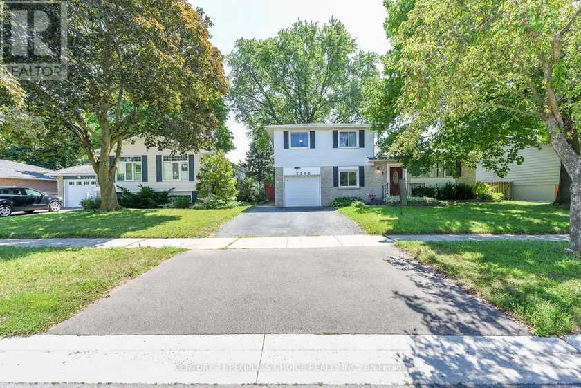Detached at 2506 BRIDGE ROAD, Oakville