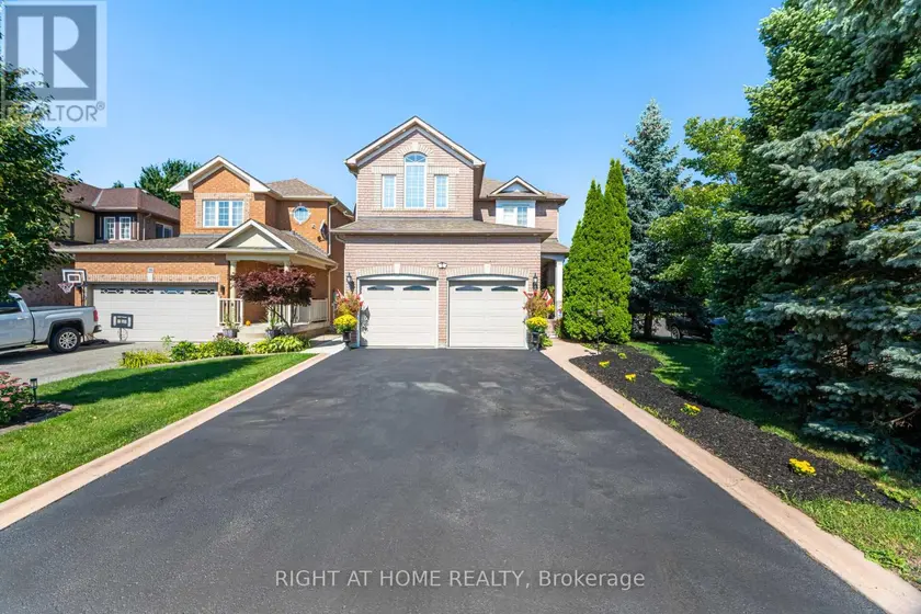 Detached at 2 MELROSE GARDENS, Brampton