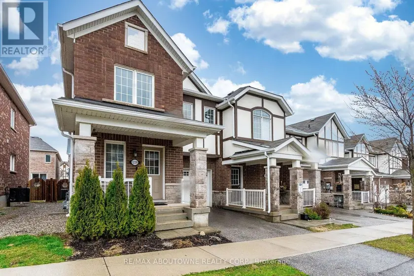 Townhouse at 1239 MULRONEY HEIGHTS, Milton