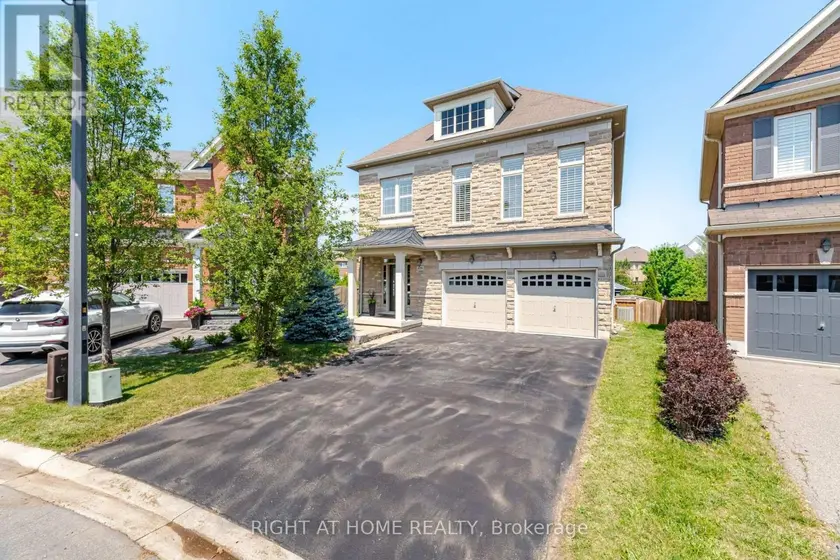Detached at 420 NAIRN CIRCLE, Milton