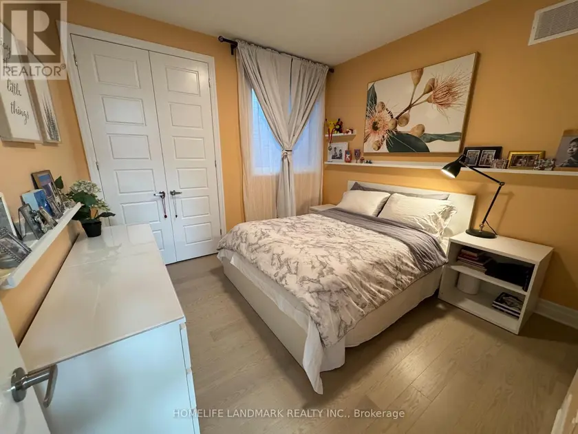 Detached at 1187 ONYX TRAIL, Oakville