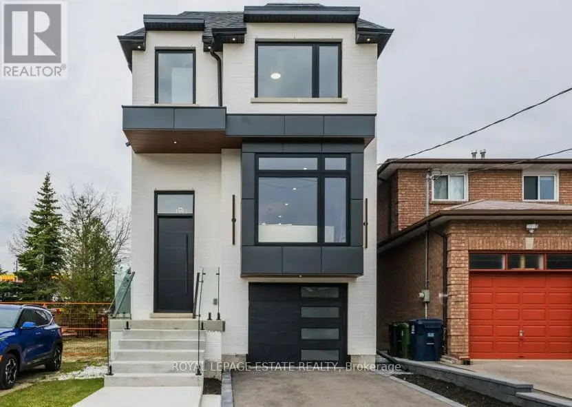 Detached at 4 LUNNESS ROAD, Toronto