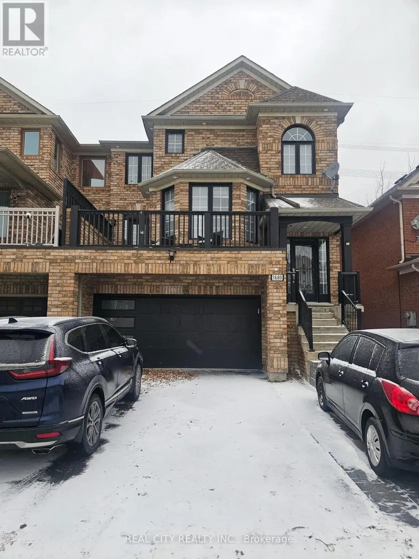 Semi-Detached/Link at 1680 SAMUELSON CIRCLE, Mississauga
