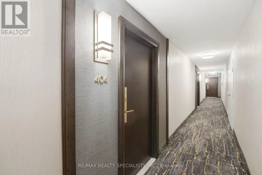 Apartment at 404 - 4205 SHIPP DRIVE, Mississauga (City Centre)
