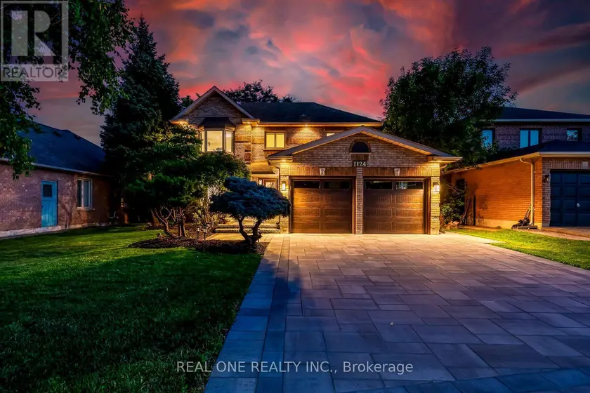 Detached at 1124 THORESBY DRIVE, Oakville