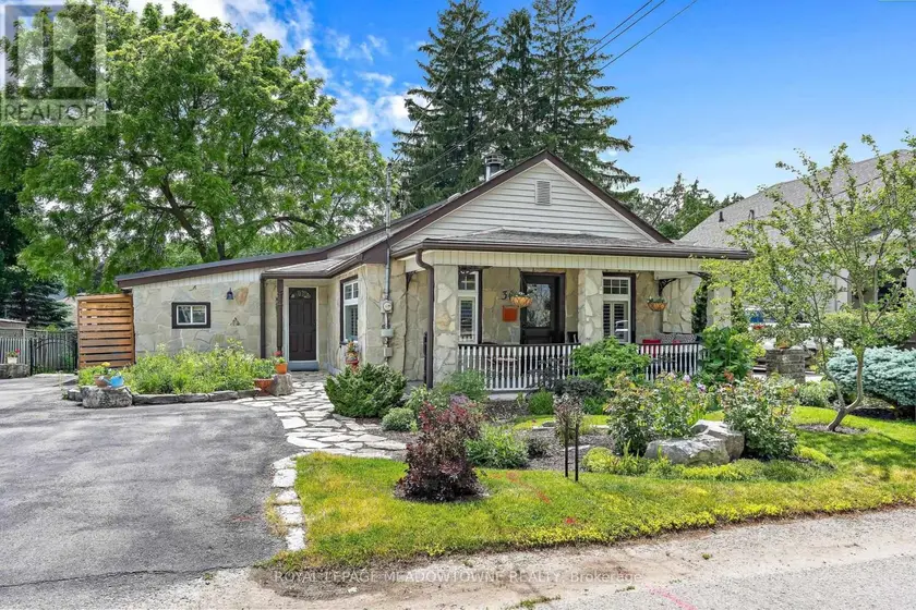 Detached at 30 VICTORIA STREET, Halton Hills