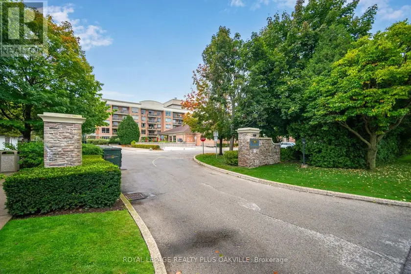 Apartment at 1406 - 100 BURLOAK DRIVE, Burlington
