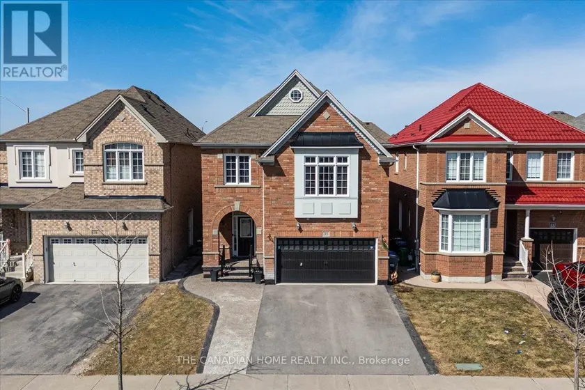 Detached at 33 DENALI CRESCENT, Brampton