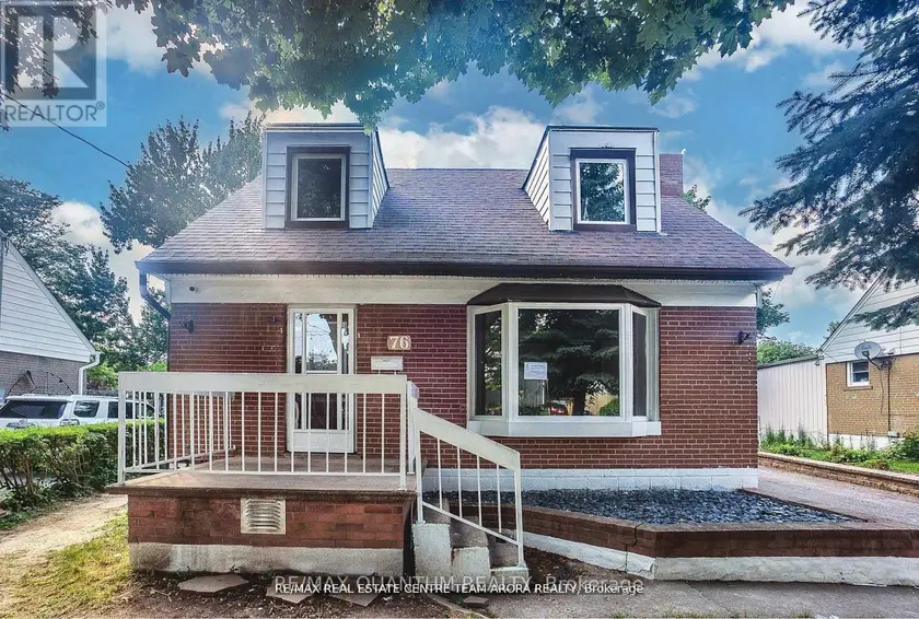 Detached at 76 MCCAUL STREET, Brampton