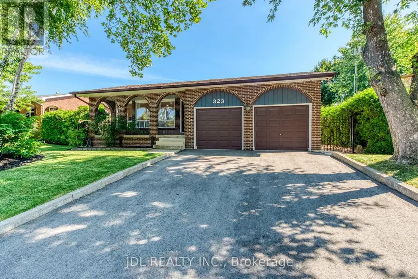 Detached at 323 WARMINSTER DRIVE S, Oakville
