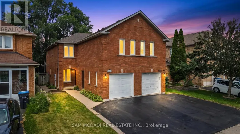Semi-Detached/Link at 3847 DENSBURY DRIVE, Mississauga