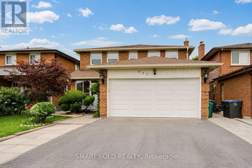 Detached at 837 QUEENSBRIDGE DRIVE, Mississauga