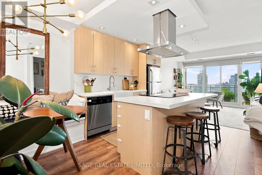 Apartment at 1428 - 165 LEGION ROAD N, Toronto