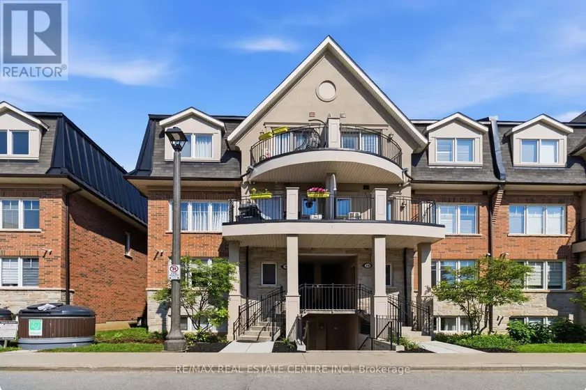 Townhouse at 9-01 - 2420 BARONWOOD DRIVE, Oakville