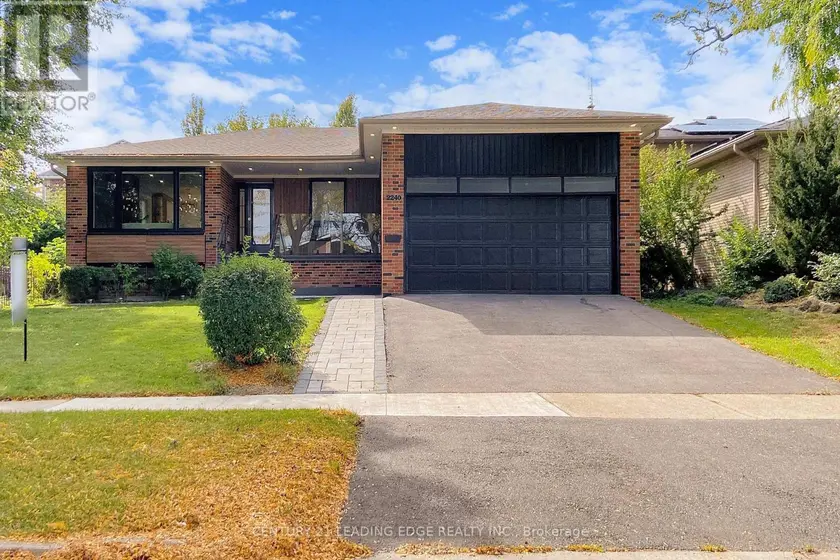 Detached at 2240 SPRINGFIELD COURT, Mississauga