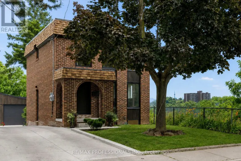 Detached at 19 ARNOLD AVENUE, Toronto