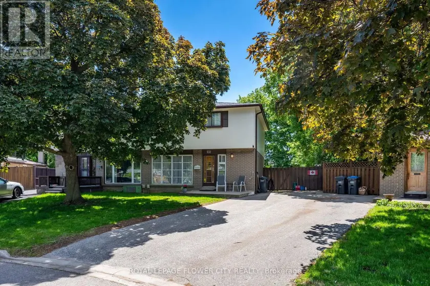 Semi-Detached/Link at 132 FALLINGDALE CRESCENT, Brampton