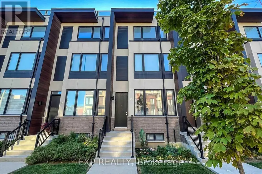 Townhouse at 16 CAROLINE CARPENTER GROVE, Toronto (Downsview-Roding-CFB)