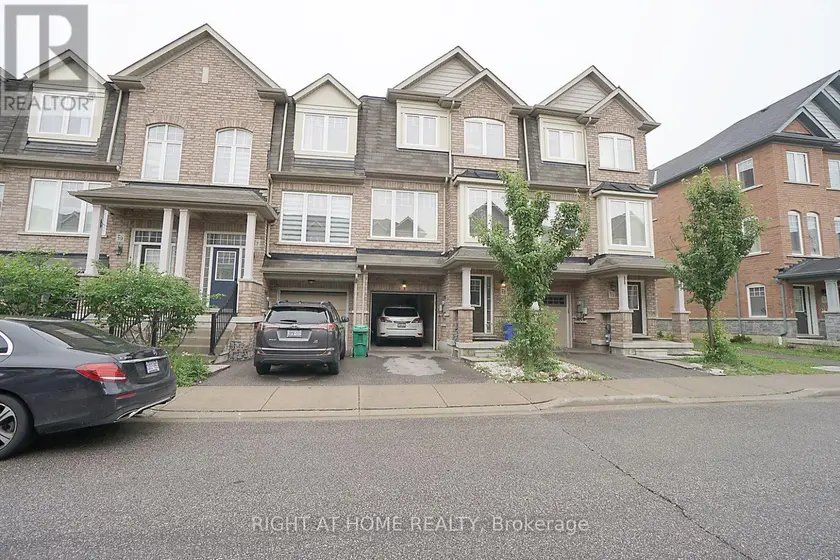 Townhouse at 15 MAGDALENE CRESCENT, Brampton