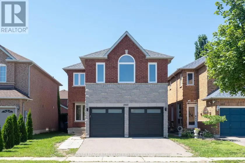 Detached at 3955 FOXWOOD AVENUE, Mississauga