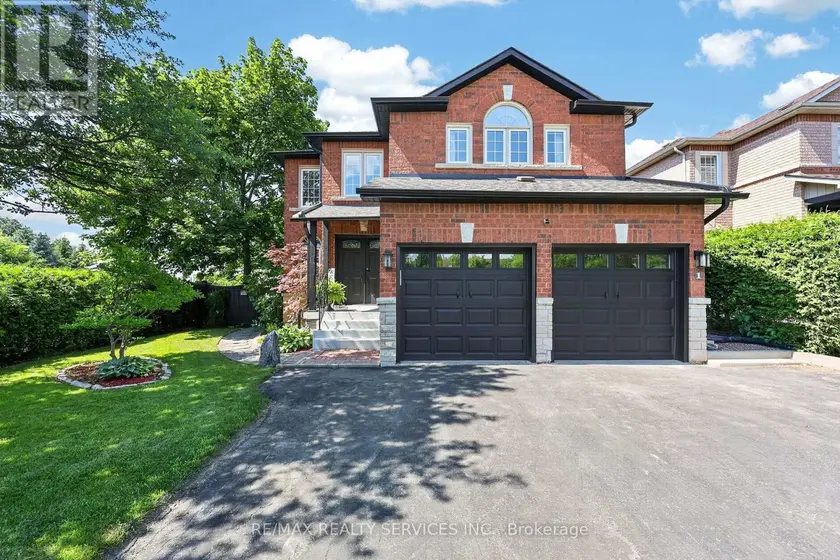 Detached at 1 PLUMMER ROAD, Caledon