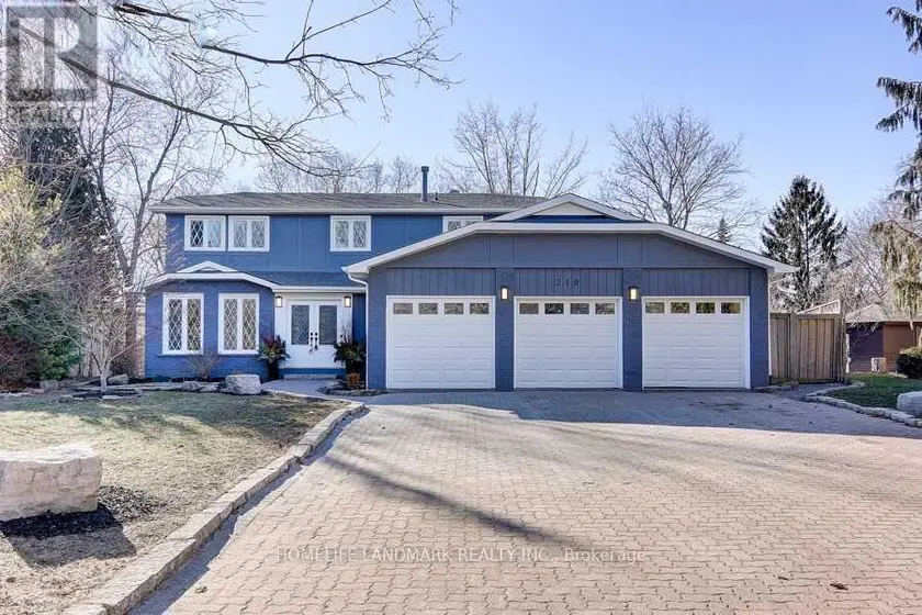 Detached at 210 VALLEYVIEW COURT, Oakville