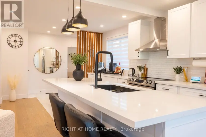 Detached at 1262 DE QUINCY CRESCENT, Burlington