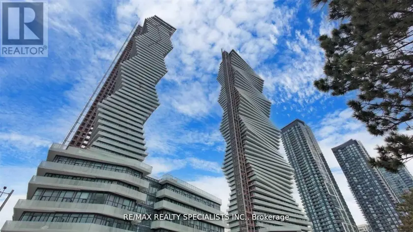 Apartment at 4712 - 3900 CONFEDERATION PARKWAY, Mississauga
