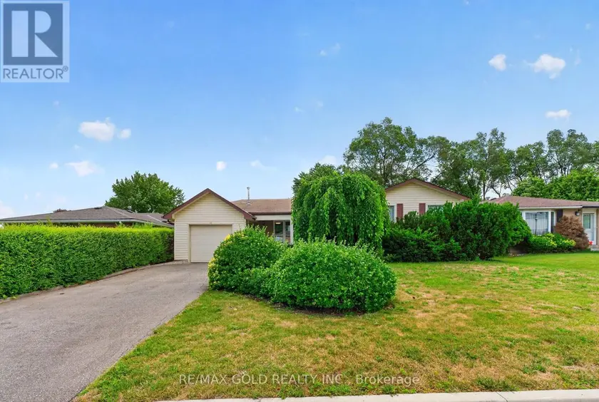 Detached at 18 ESPLANADE ROAD, Brampton