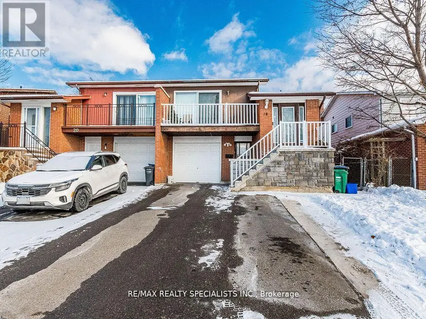 Semi-Detached/Link at 18 ASHFORD COURT, Brampton