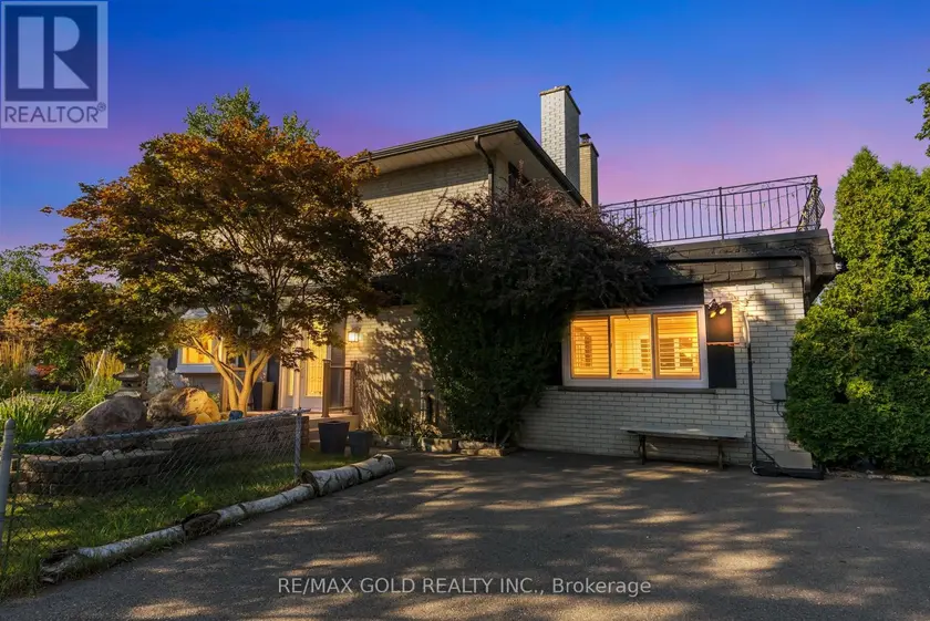 Semi-Detached/Link at 2520 CONSTABLE ROAD, Mississauga