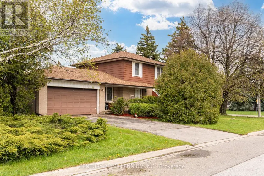 Detached at 2 DURHAM CRESCENT, Brampton