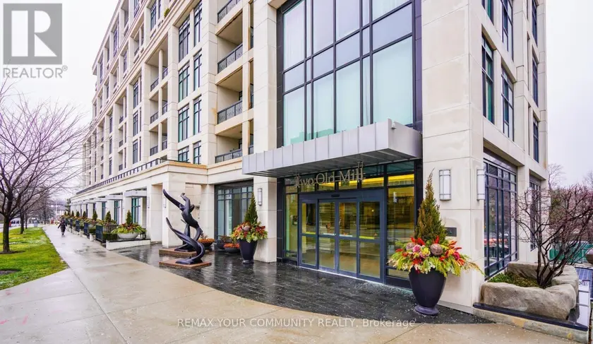 Apartment at 423 - 2 OLD MILL DRIVE, Toronto (High Park-Swansea)