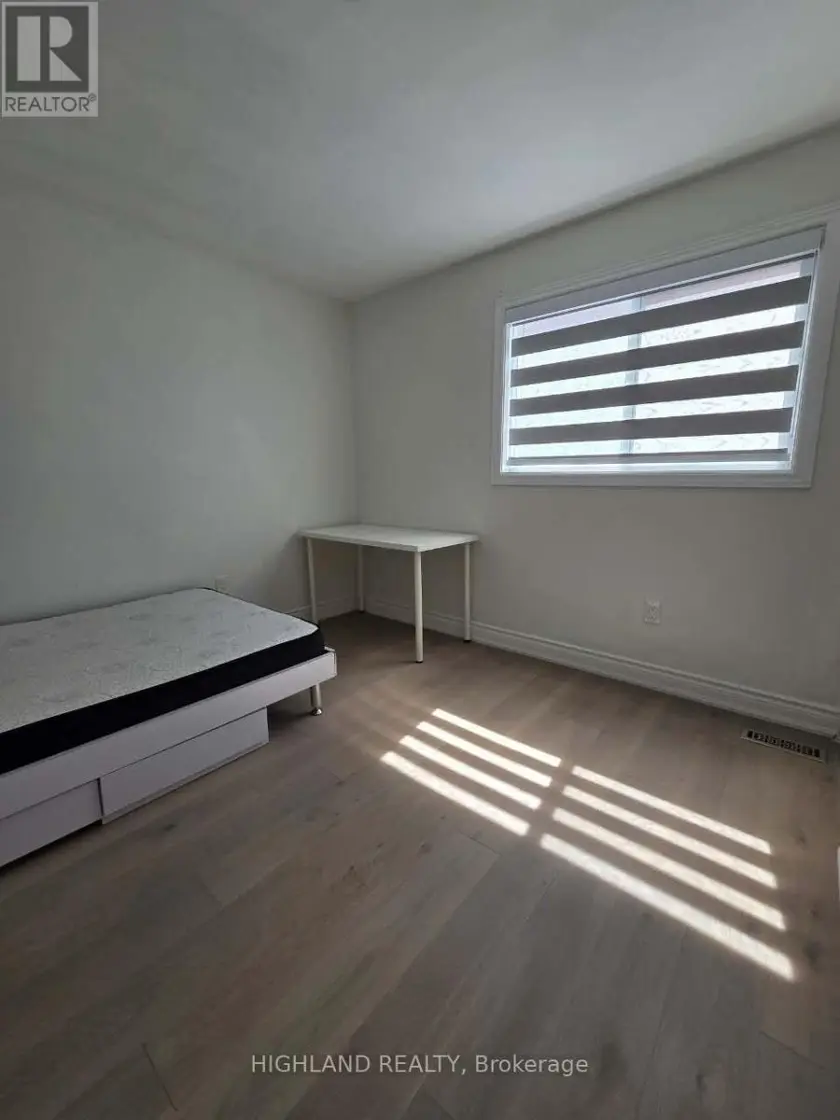 Detached at GROUND-FLOOR ROOM - 252 HICKORY CIRCLE, Oakville