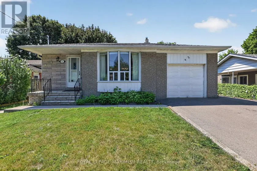 Detached at 42 PERGOLA ROAD, Toronto
