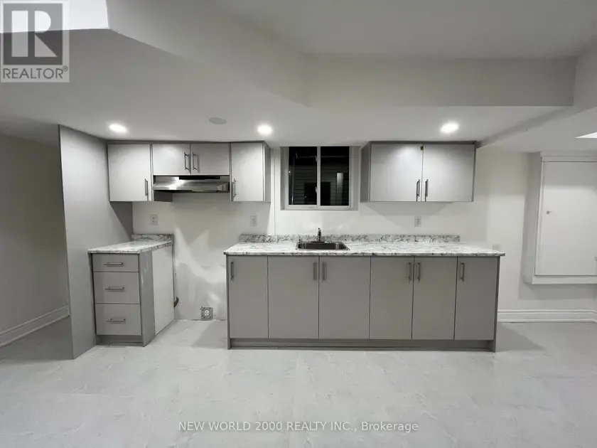 Semi-Detached/Link at BSMT - 4718 CENTRETOWN WAY, Mississauga
