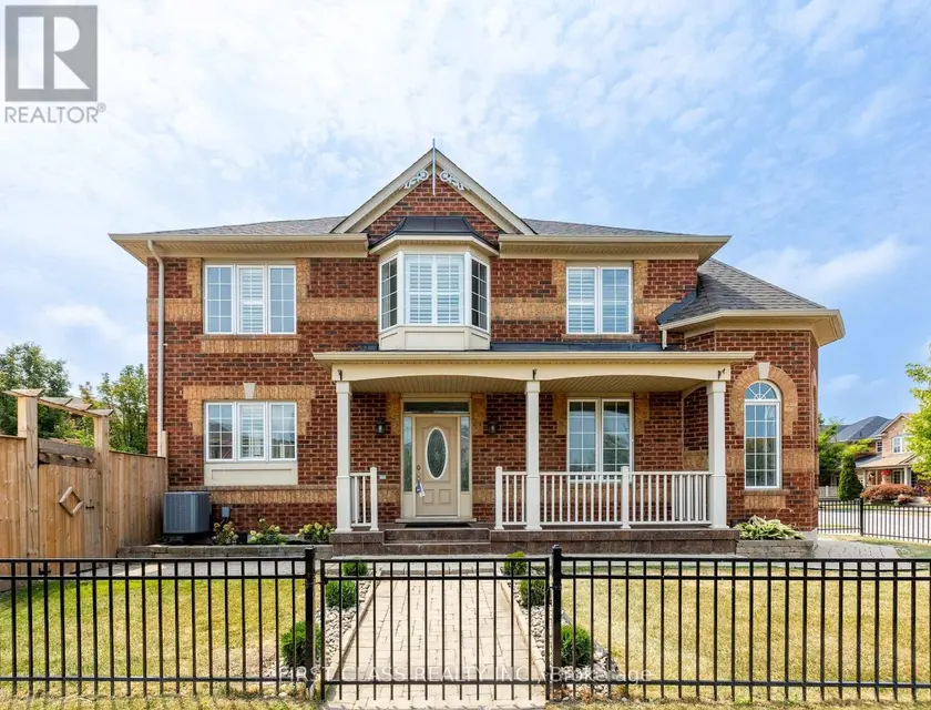 Detached at 802 YATES DRIVE, Milton