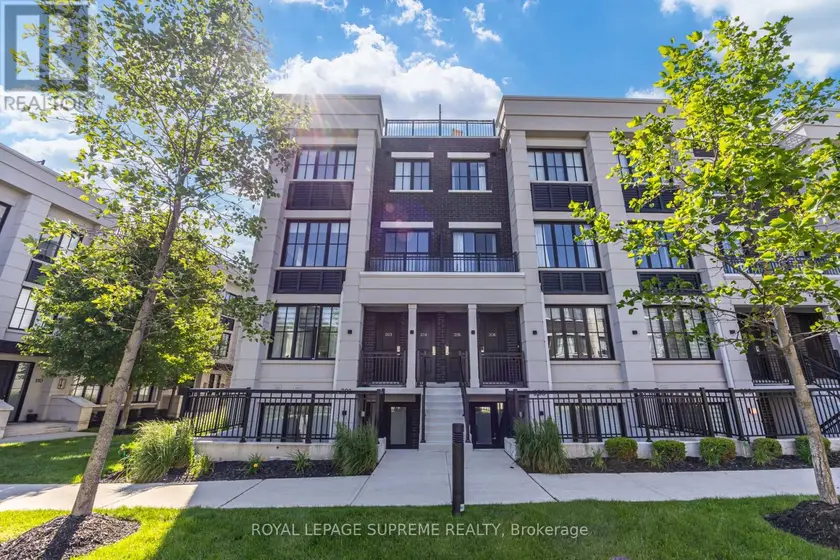 Townhouse at 207 - 652 CRICKLEWOOD DRIVE, Mississauga