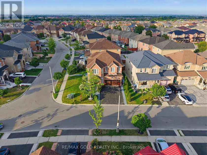 Detached at 57 QUAILVALLEY DRIVE, Brampton