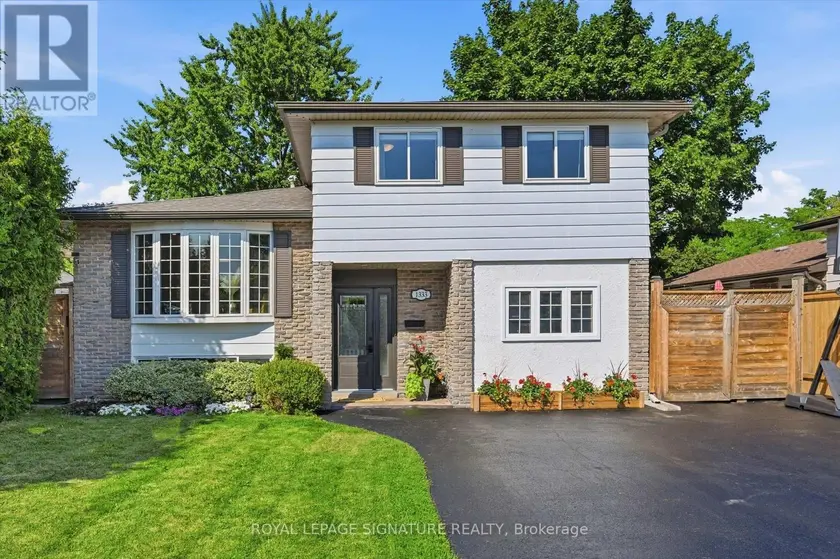 Detached at 1333 WOODVALE PLACE, Burlington