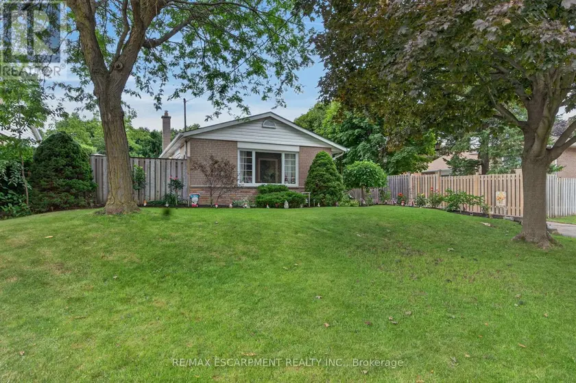 Detached at 3 CUMBRIAN COURT, Brampton