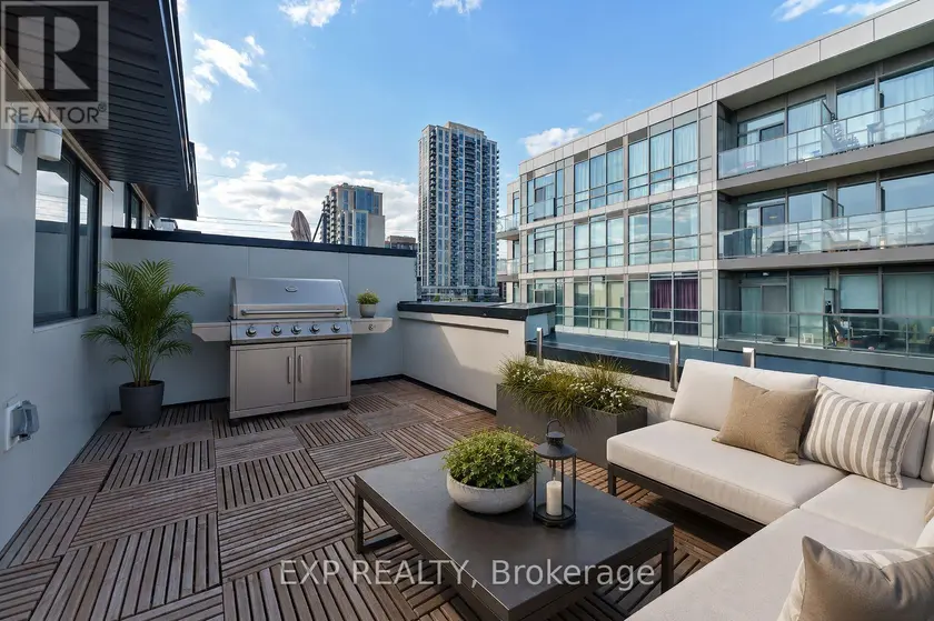 Townhouse at 64 - 28 FIELDWAY ROAD, Toronto