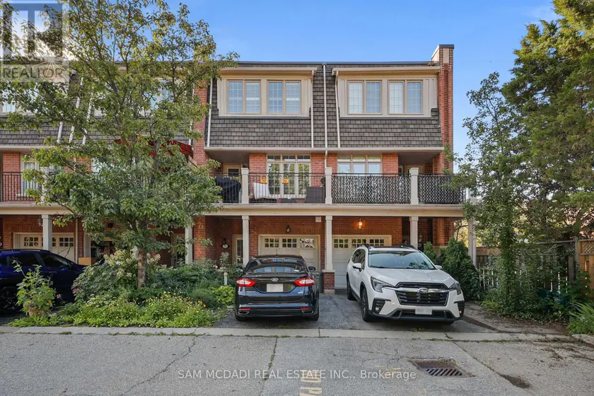 Townhouse at 2 - 95 KERR STREET W, Oakville