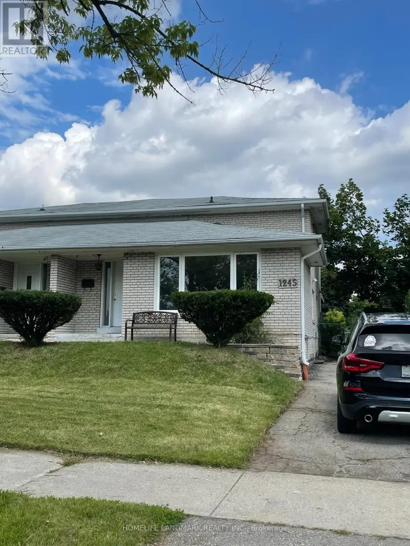 Semi-Detached/Link at 1245 SHAMIR CRESCENT, Mississauga
