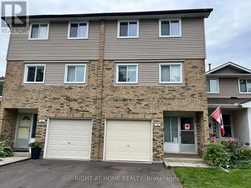 Townhouse at 70 CARISBROOKE COURT, Brampton