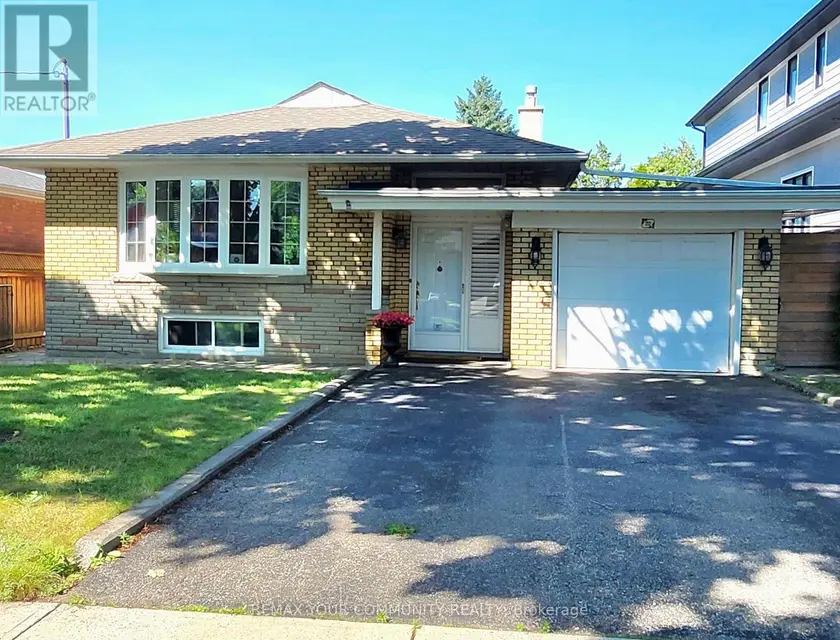 Detached at 22 BALEBERRY CRESCENT, Toronto