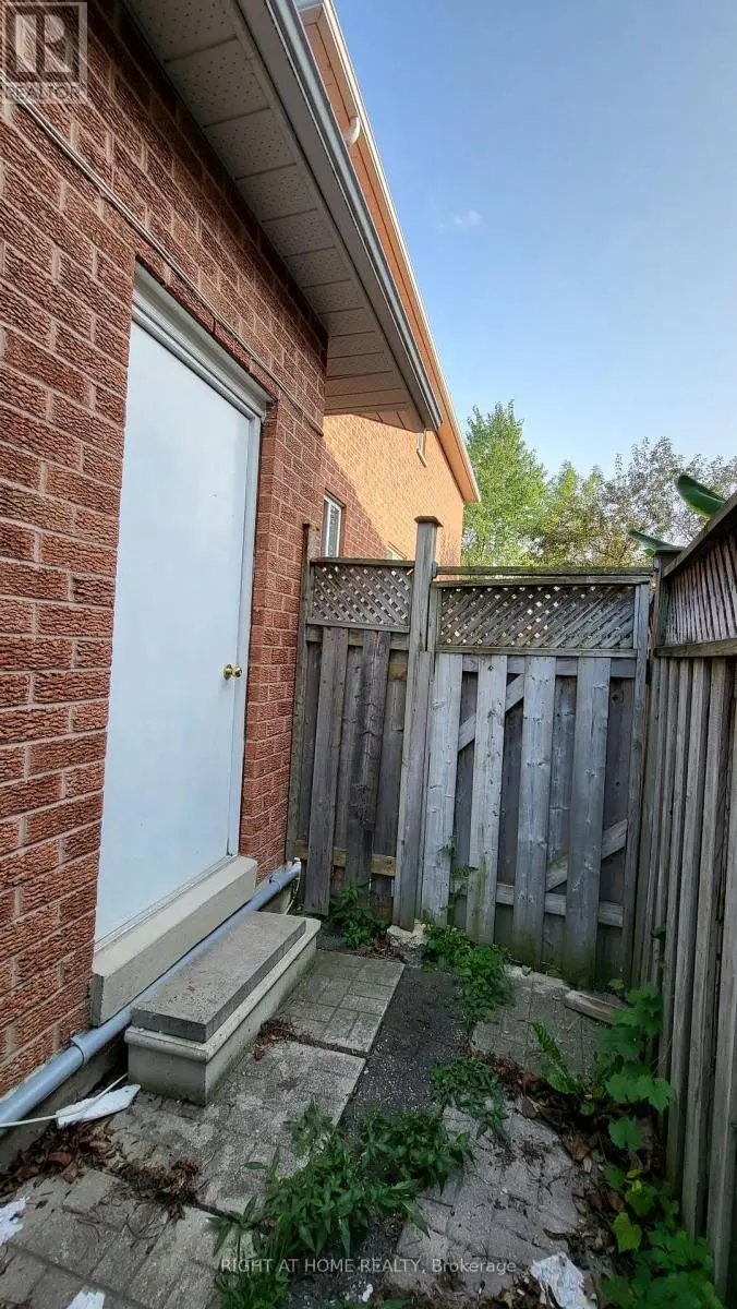 Detached at LOWER - 5402 FASDON COURT, Mississauga