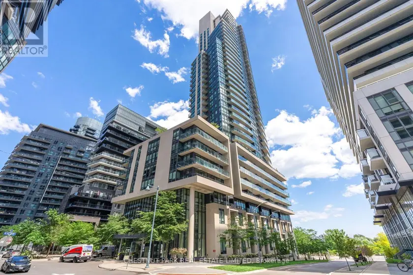 Apartment at 807 - 59 ANNIE CRAIG DRIVE, Toronto