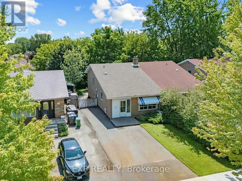 Semi-Detached/Link at 1586 SANDGATE CRESCENT, Mississauga