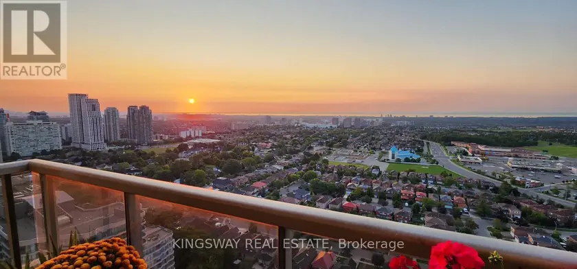 Apartment at 3009 - 3880 DUKE OF YORK BOULEVARD, Mississauga